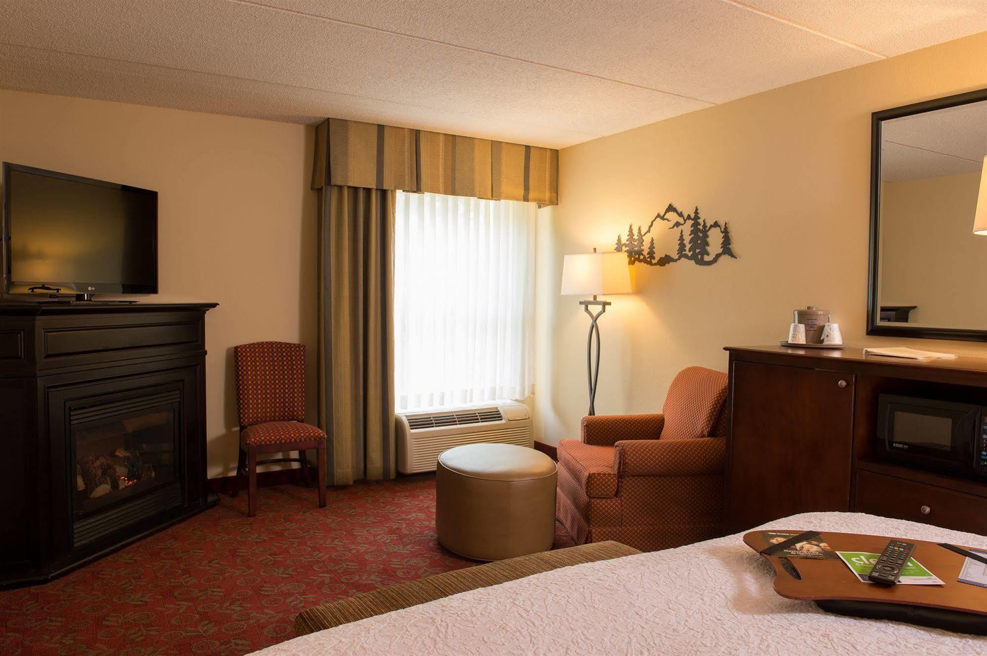Hampton Inn & Suites Pigeon Forge On The Parkway Oda fotoğraf